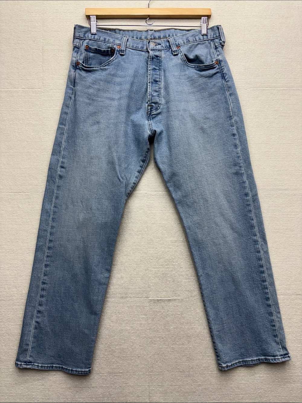 Levi 501 Straight Fit Light Blue Men’s Button fly Jeans 34x29